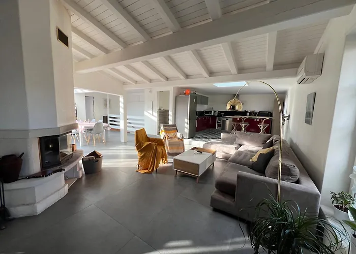 Le Pas Sage Du Marche * La Flotte