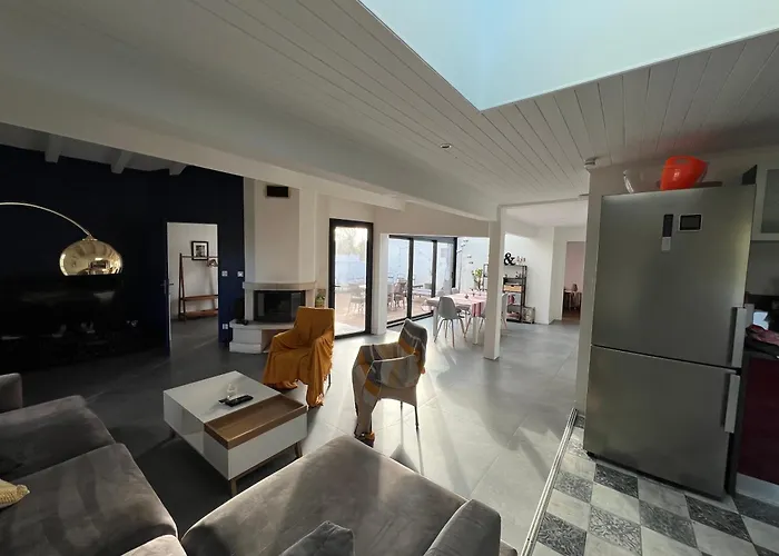 Le Pas Sage Du Marche *