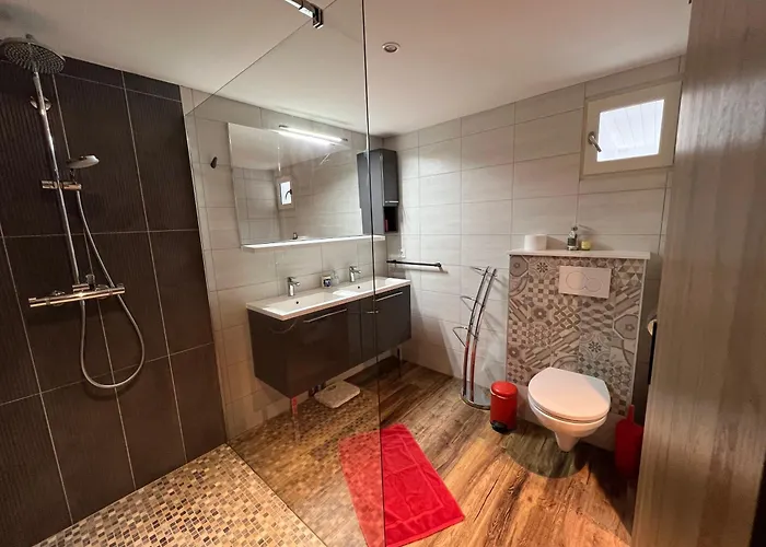 Apartment Le Pas Sage Du Marche La Flotte